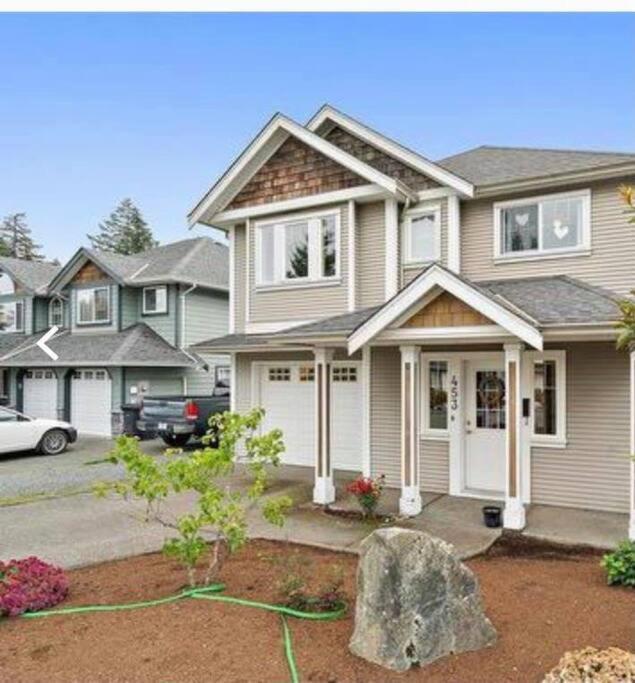 1 Bedroom Suite In Langford. Victoria Exterior photo