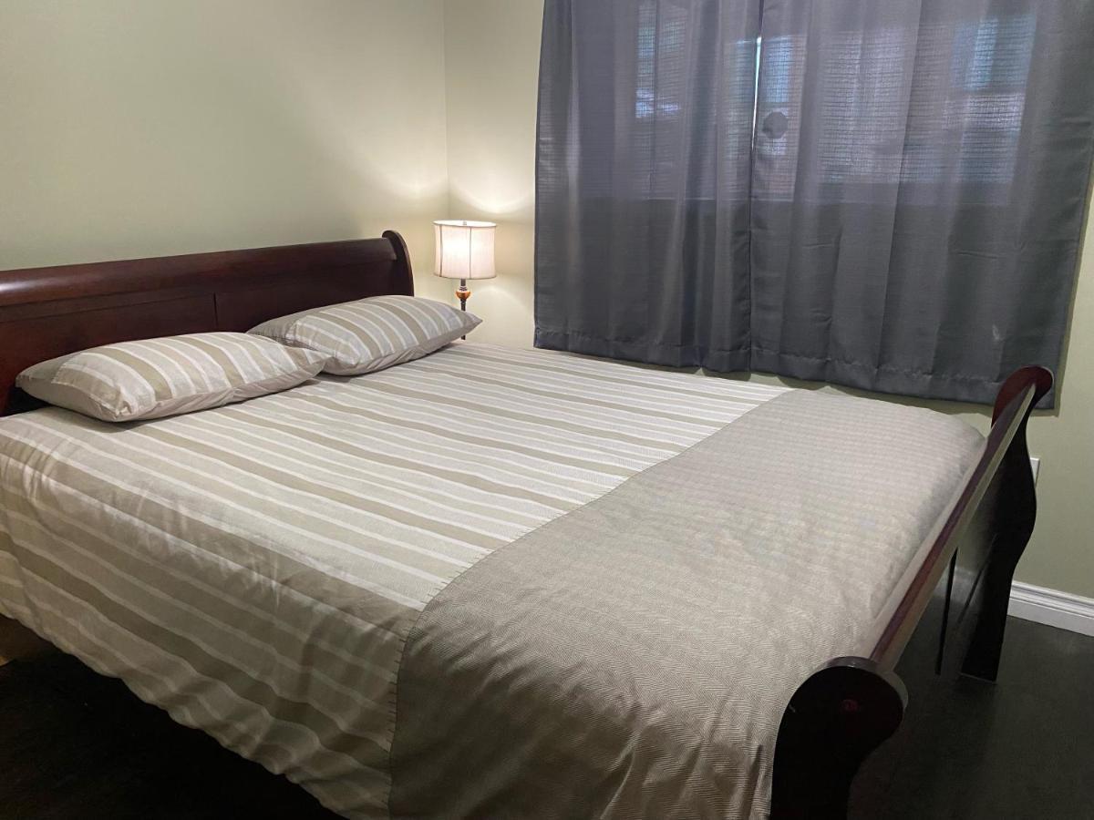 1 Bedroom Suite In Langford. Victoria Exterior photo