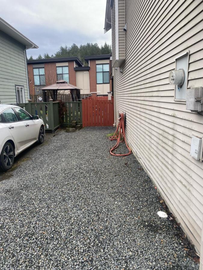 1 Bedroom Suite In Langford. Victoria Exterior photo